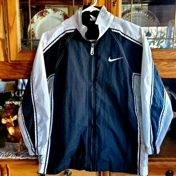 NIKE WINDBREAKER JACKET~🎊2XHP🎊 - Picture 3 of 4
